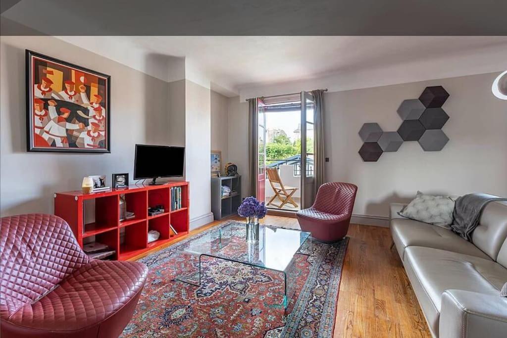 דירות Exceptionnel 3 Pieces Art Deco En Dernier Etage Avec Garage Prive Centre ביאריץ מראה חיצוני תמונה