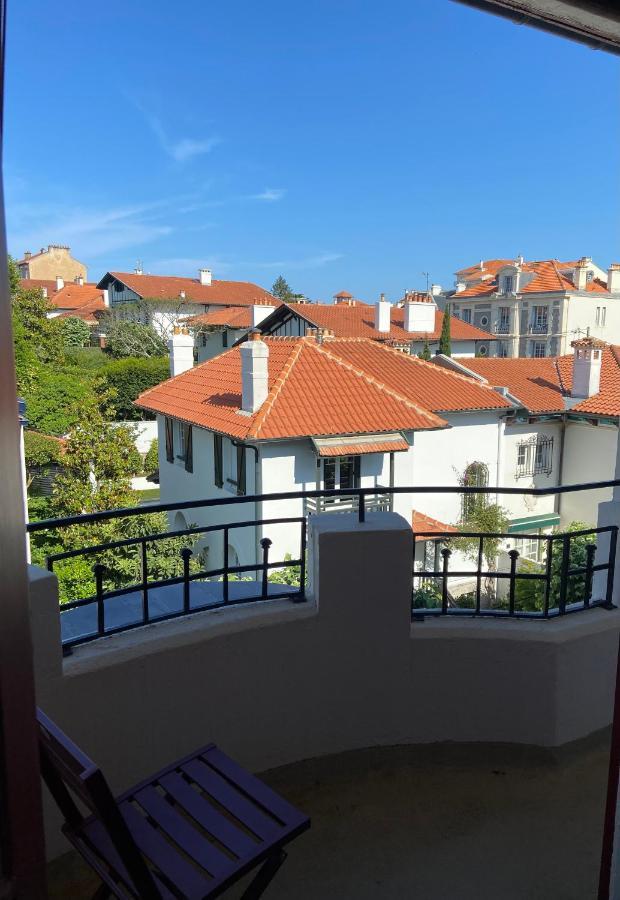 דירות Exceptionnel 3 Pieces Art Deco En Dernier Etage Avec Garage Prive Centre ביאריץ מראה חיצוני תמונה